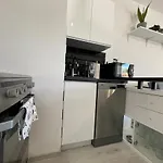 Modern Box 아파트 *